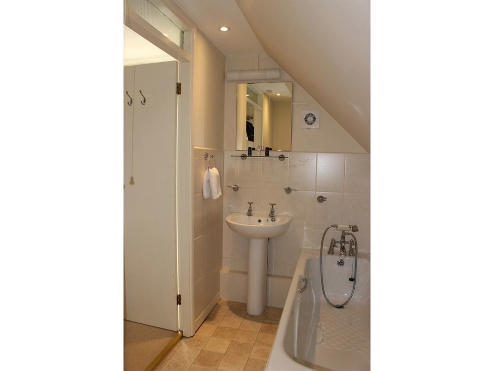 The White Horse Inn Calne Buitenkant foto